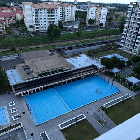 Sandakan Spacious And Comfortable Pool View Condo 외부 사진